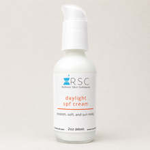 Load image into Gallery viewer, Youthful Daylight SPF Cream